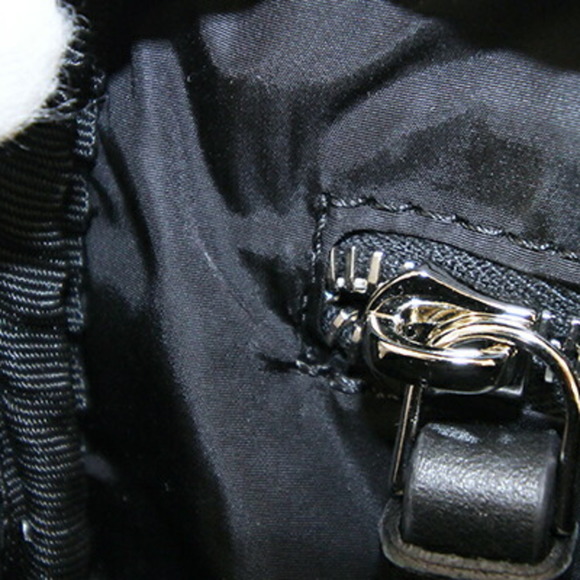 MONCLER Waist Bag G209P5M70200 Black Leather Pouch Body Men's Women's - Picture 6 of 8